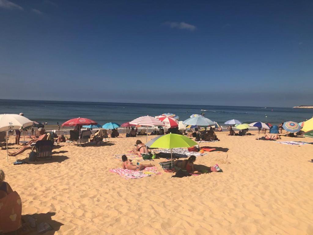 Armação de Pêra Luxury Two Br Pool View Beach Side Apartment At Algarve'S Longest Beach מראה חיצוני תמונה