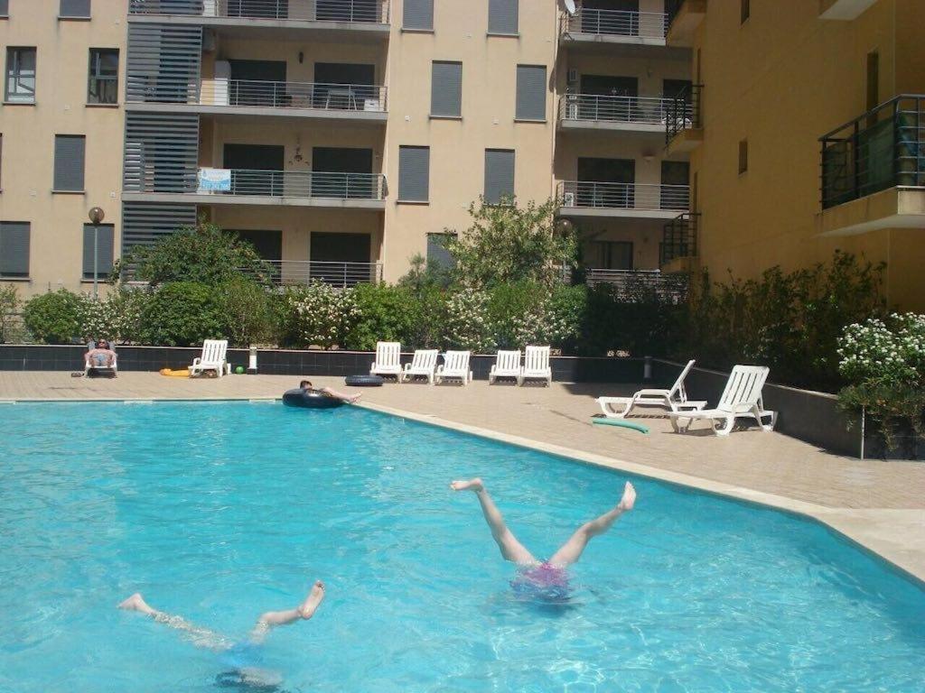 Armação de Pêra Luxury Two Br Pool View Beach Side Apartment At Algarve'S Longest Beach מראה חיצוני תמונה